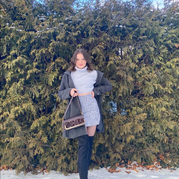 Meet your Posher, Erika - Picture 4 of 5